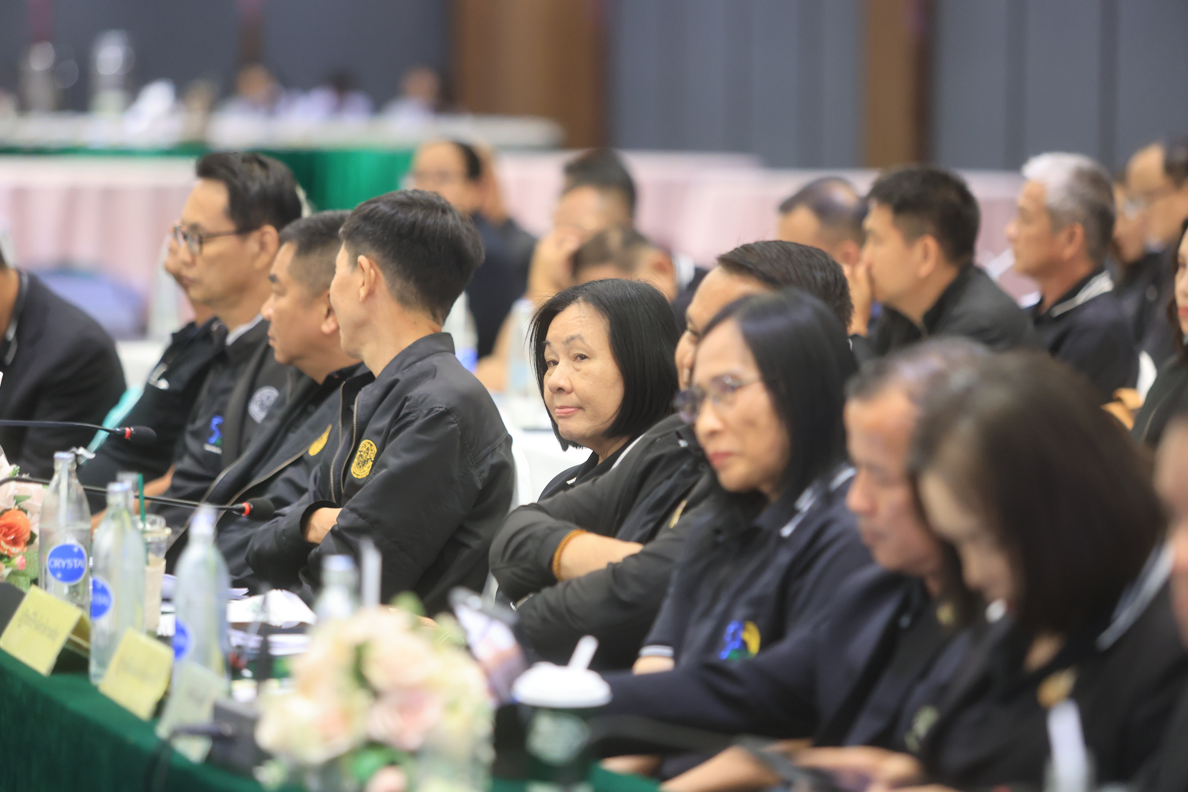 title - เลขาฯ ส.ป.ก. ประชุมเข้ม! 